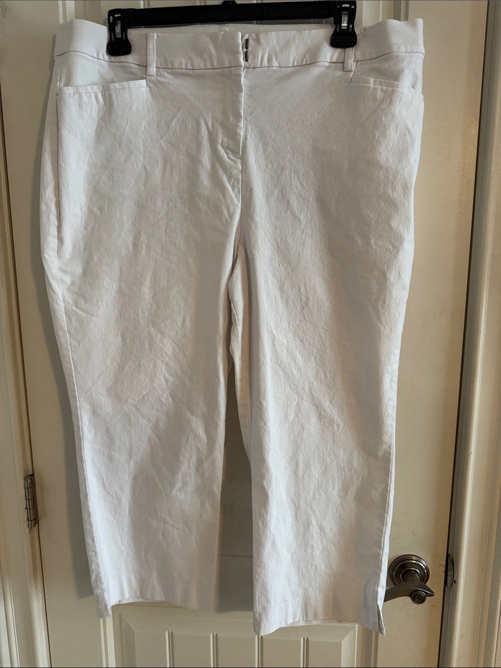 Women’s White Stretch Crop pants